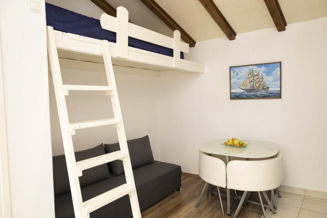 M&T Apartment Supetar Ngoại thất bức ảnh