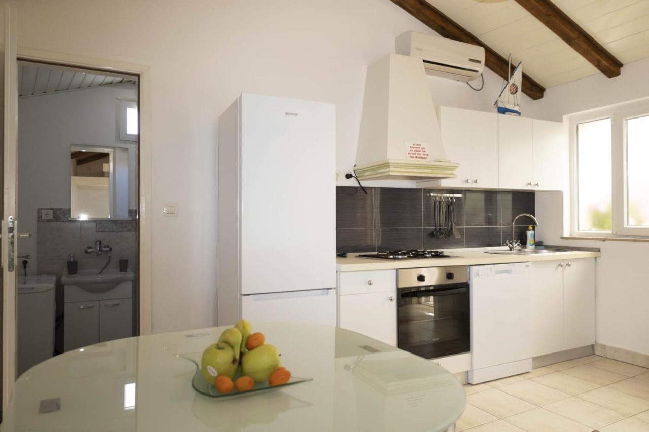 M&T Apartment Supetar Ngoại thất bức ảnh