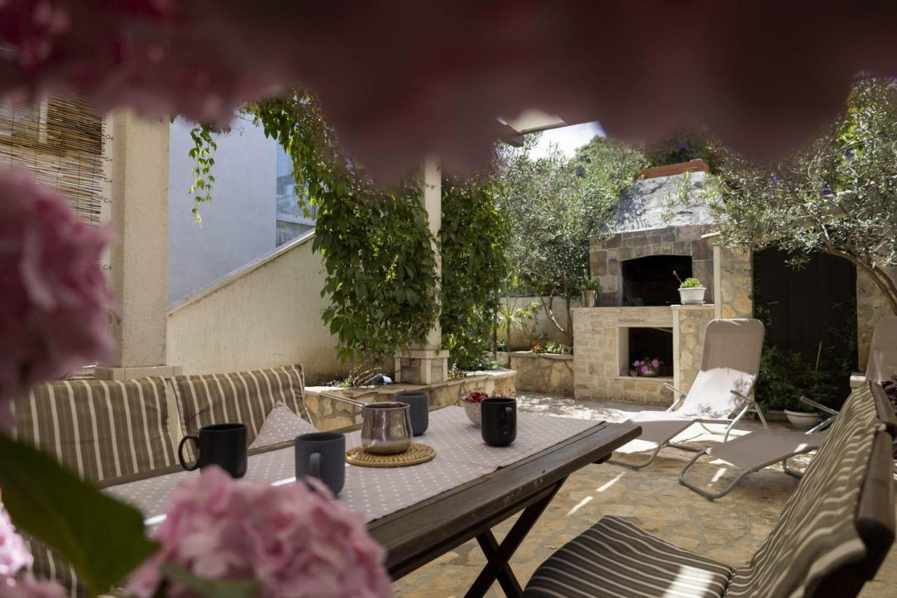 M&T Apartment Supetar Ngoại thất bức ảnh